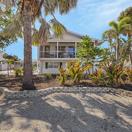 140 Barefoot Bungalow: 4Br/2Ba W/ Heated Pool! Fort Myers Beach Exterior photo