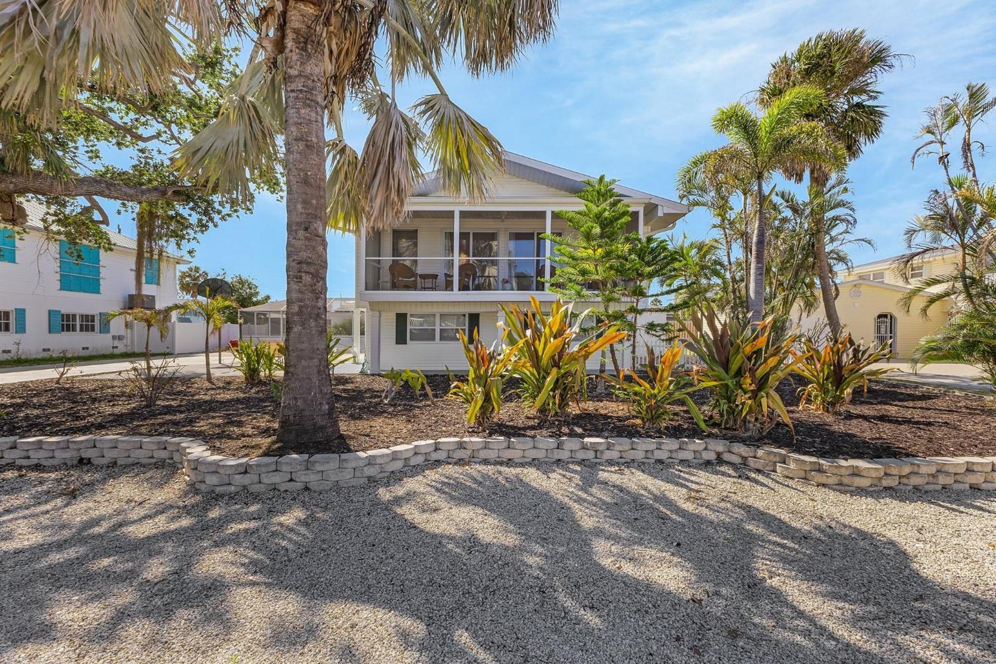 140 Barefoot Bungalow: 4Br/2Ba W/ Heated Pool! Fort Myers Beach Exterior photo