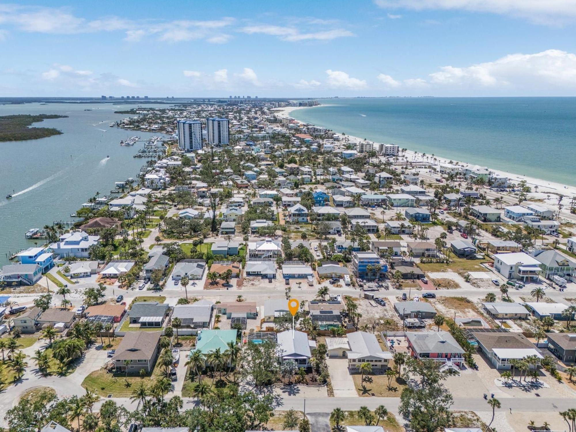 140 Barefoot Bungalow: 4Br/2Ba W/ Heated Pool! Fort Myers Beach Exterior photo